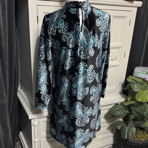 Sandra Darren Black and Blue Paisley Velvet Dress Size 8 - Picture 5 of 10